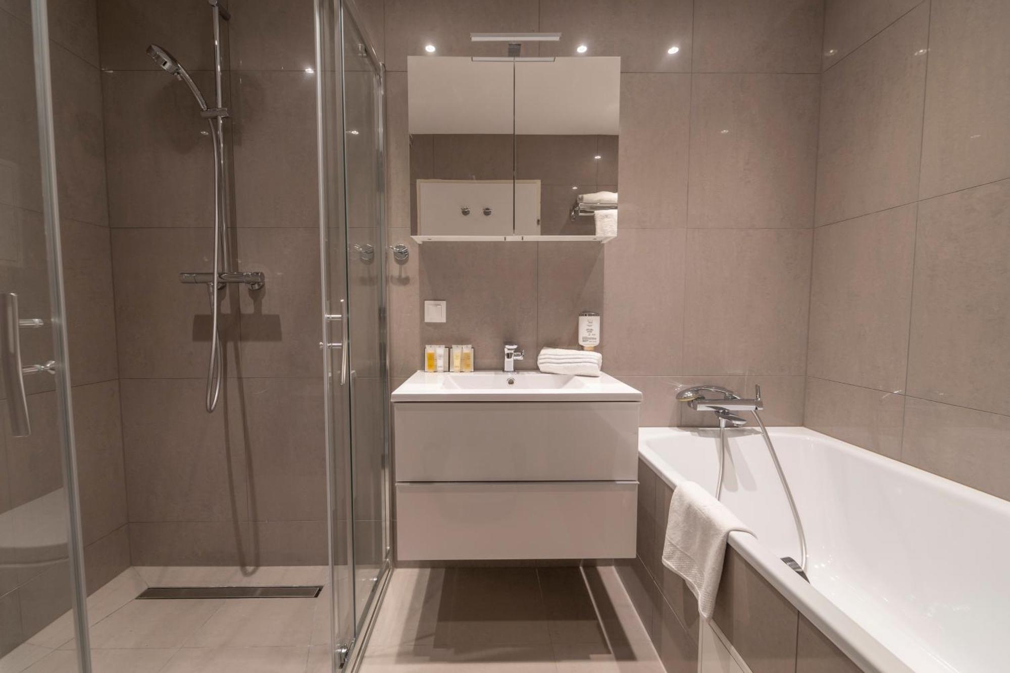Pakat Residences Виена Екстериор снимка