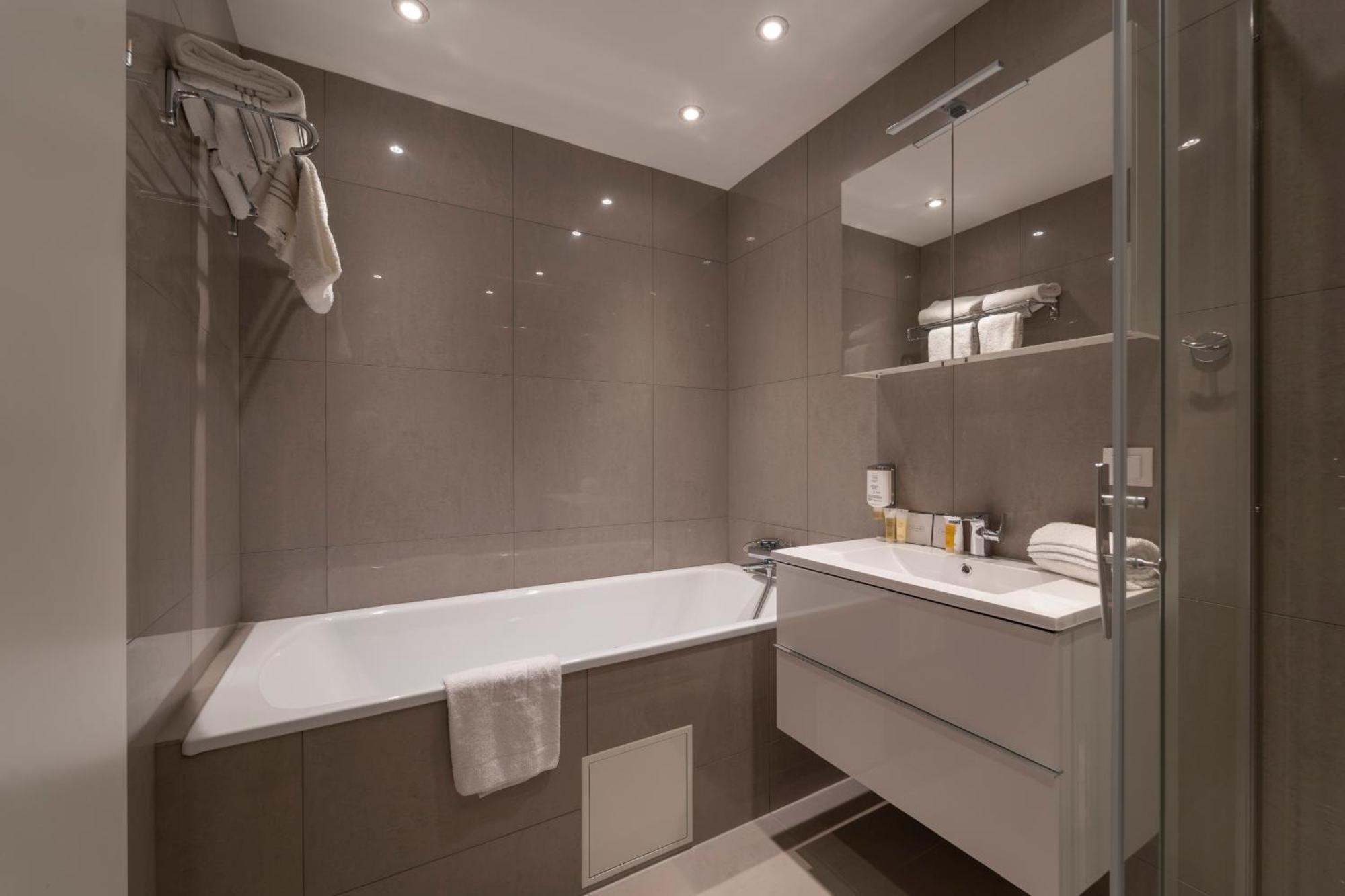 Pakat Residences Виена Екстериор снимка