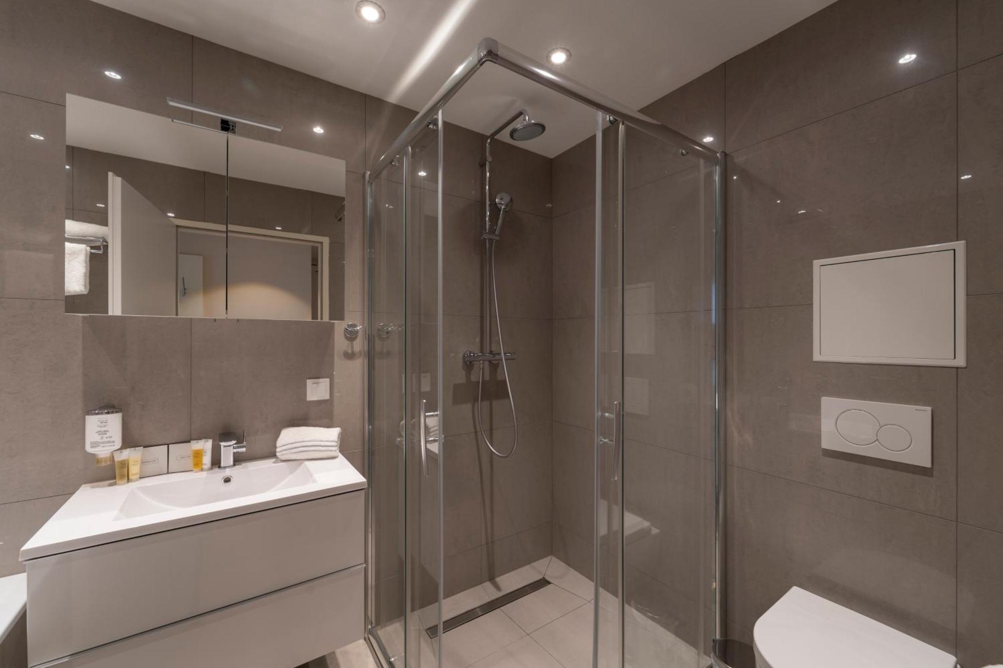 Pakat Residences Виена Екстериор снимка